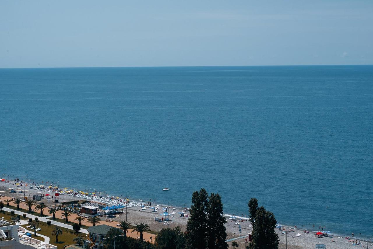 Apartment In Batumi バトゥーミ エクステリア 写真