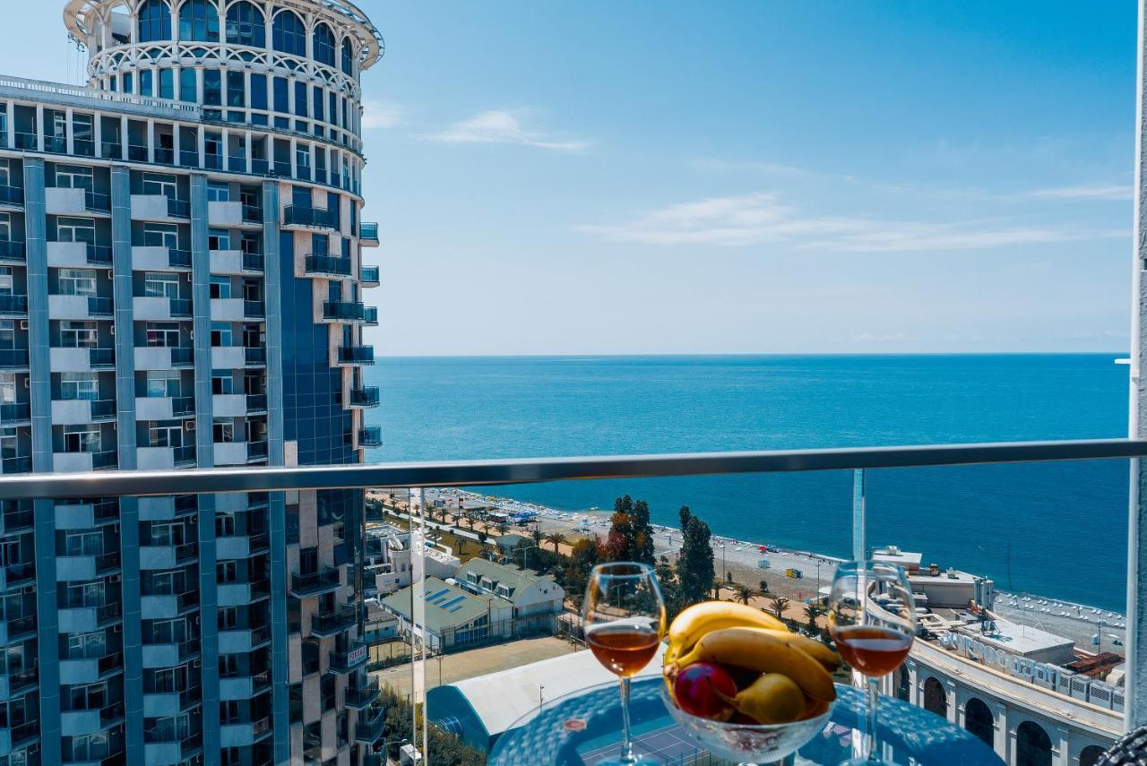 Apartment In Batumi バトゥーミ エクステリア 写真