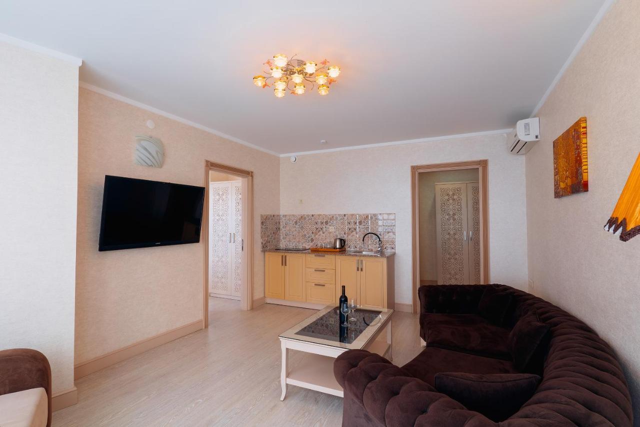 Apartment In Batumi バトゥーミ エクステリア 写真