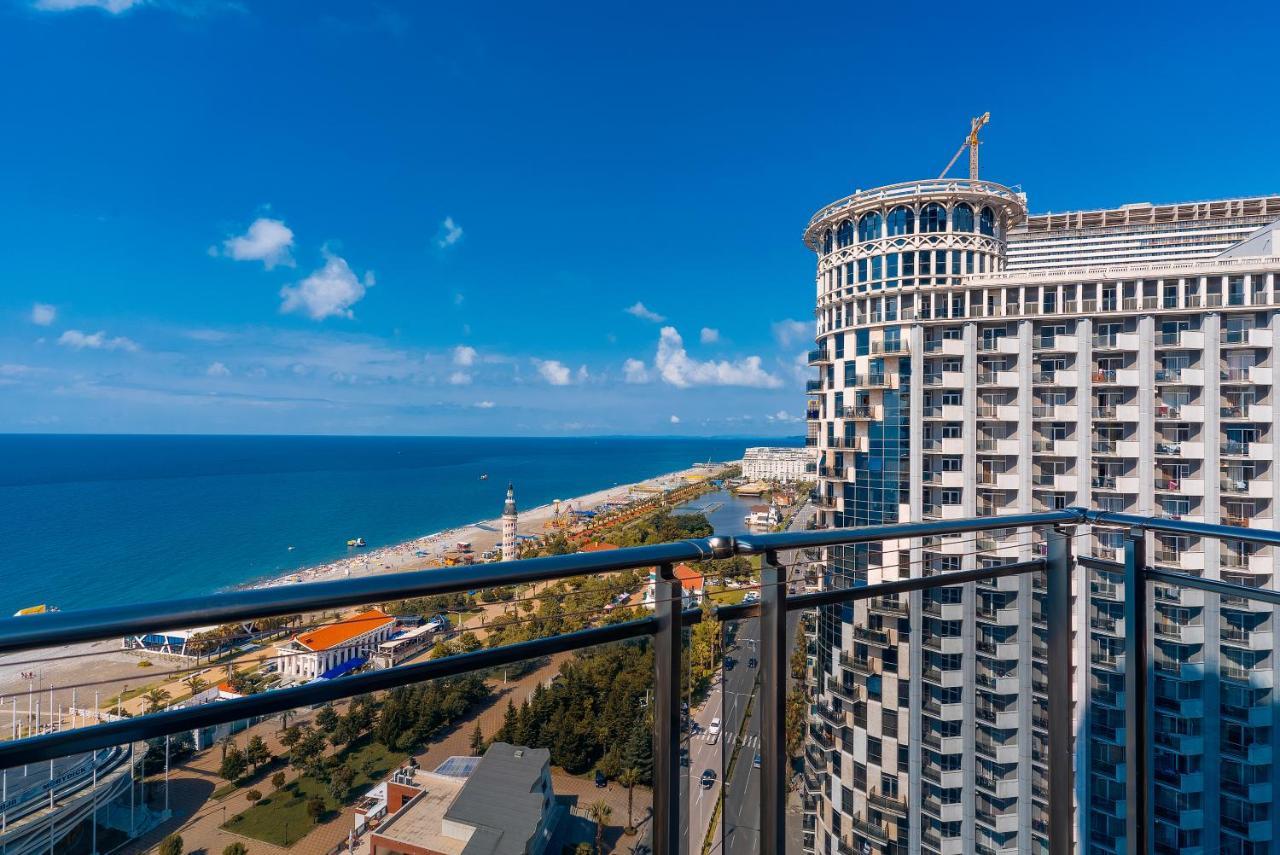 Apartment In Batumi バトゥーミ エクステリア 写真