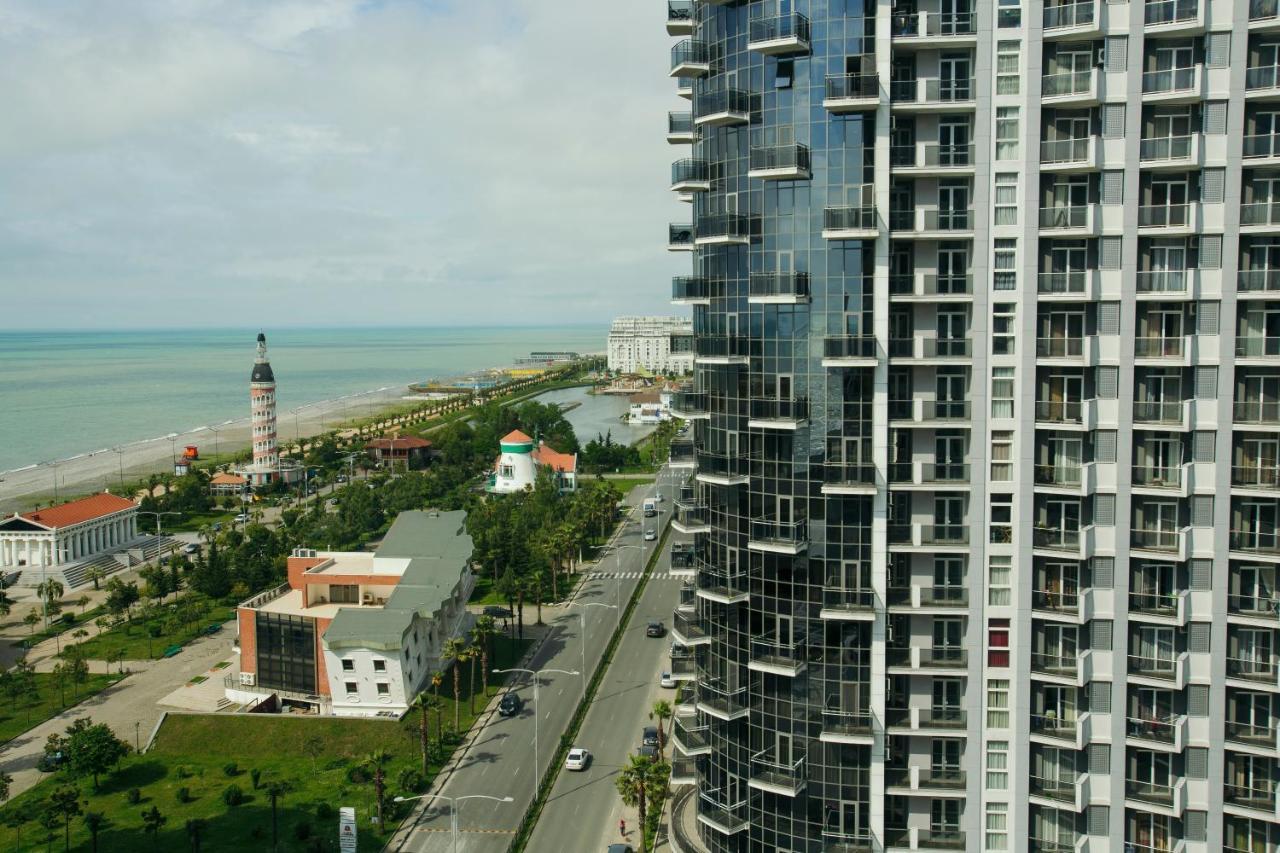 Apartment In Batumi バトゥーミ エクステリア 写真